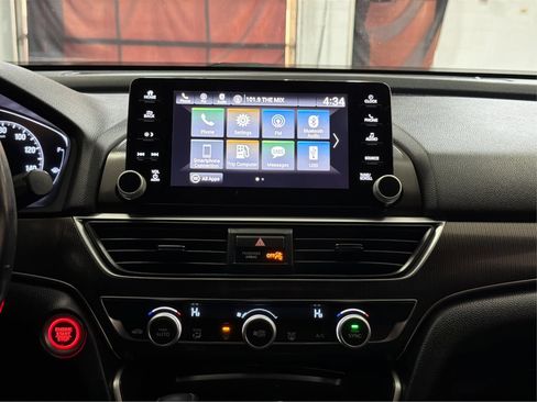 Used 2018 Honda Accord Sport image 28