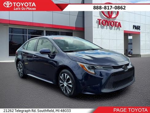 Certified 2021 Toyota Corolla LE FWD image 1