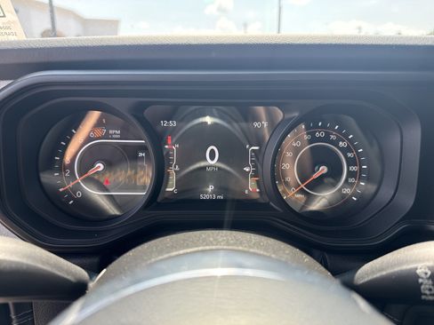 Used 2024 Jeep Wrangler Unlimited Sahara AWD/4WD image 26