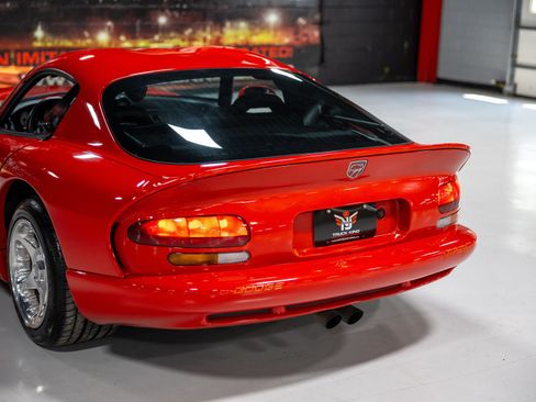 Used 1997 Dodge Viper GTS RWD image 16
