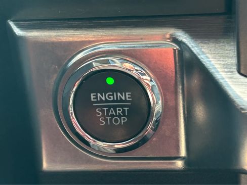 Used 2023 Ford F150 Lariat w/ Equipment Group 502A High AWD/4WD image 31