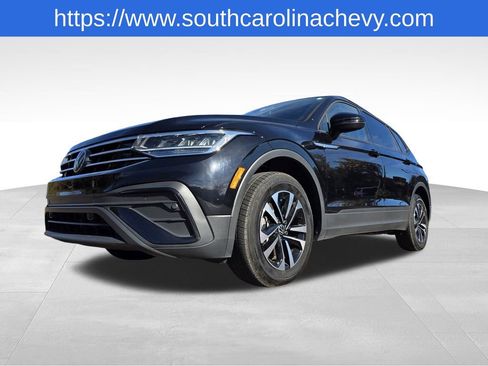 Used 2024 Volkswagen Tiguan S image 38