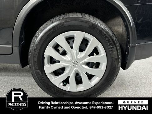 Used 2016 Nissan Rogue S image 5