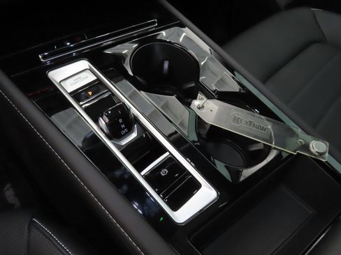 New 2025 Volkswagen Atlas SEL image 17