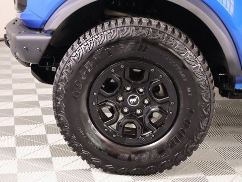 Used 2024 Ford Bronco Wildtrak image 19