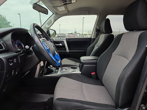 Used 2019 Toyota 4Runner SR5 AWD/4WD image 16