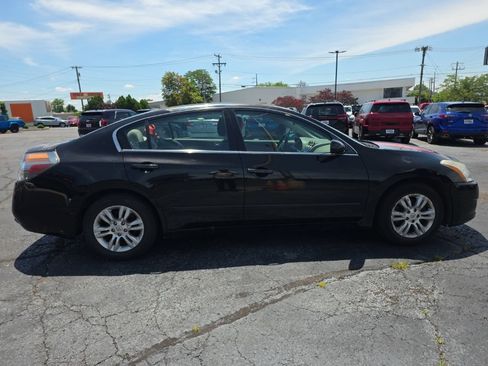 Used 2012 Nissan Altima 2.5 S w/ Convenience Pkg FWD image 4
