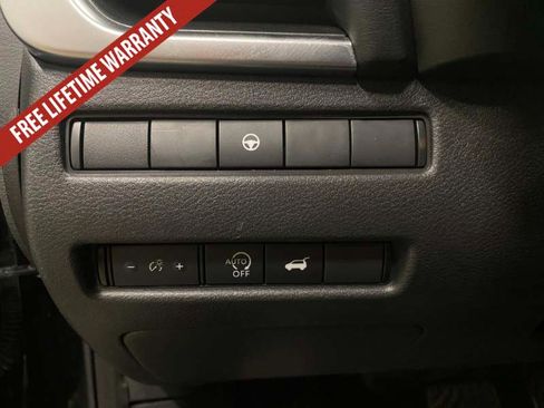 Used 2025 Nissan Rogue SV AWD/4WD image 35