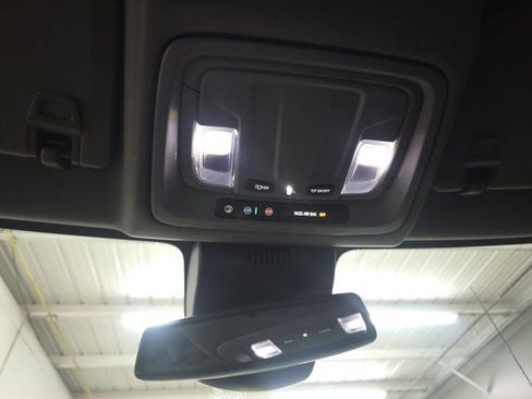 Used 2023 GMC Sierra 1500 SLT w/ SLT Premium Package image 11