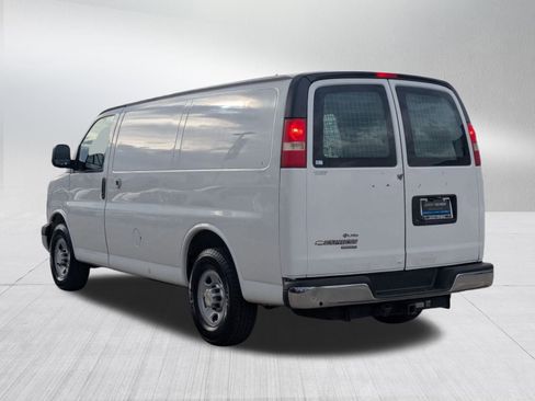 Used 2014 Chevrolet Express 2500 w/ Cold Climate Package image 5