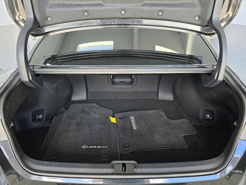 Used 2025 Lexus ES 300h w/ Premium Package FWD image 14
