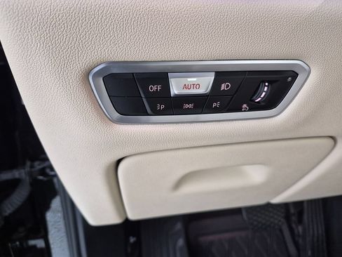 Used 2022 BMW X5 sDrive40i w/ Premium Package RWD image 12