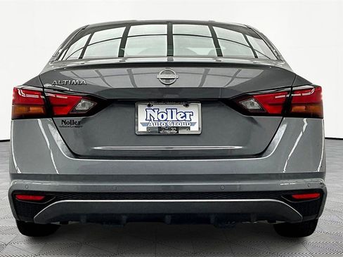 Used 2024 Nissan Altima 2.5 S image 4