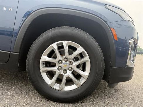 Used 2023 Chevrolet Traverse LS w/ Safety Package image 12