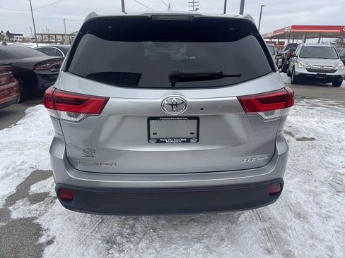 Used 2019 Toyota Highlander XLE image 7