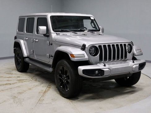 Used 2020 Jeep Wrangler Unlimited Sahara image 1
