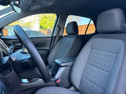 Used 2024 Chevrolet Equinox LT image 23