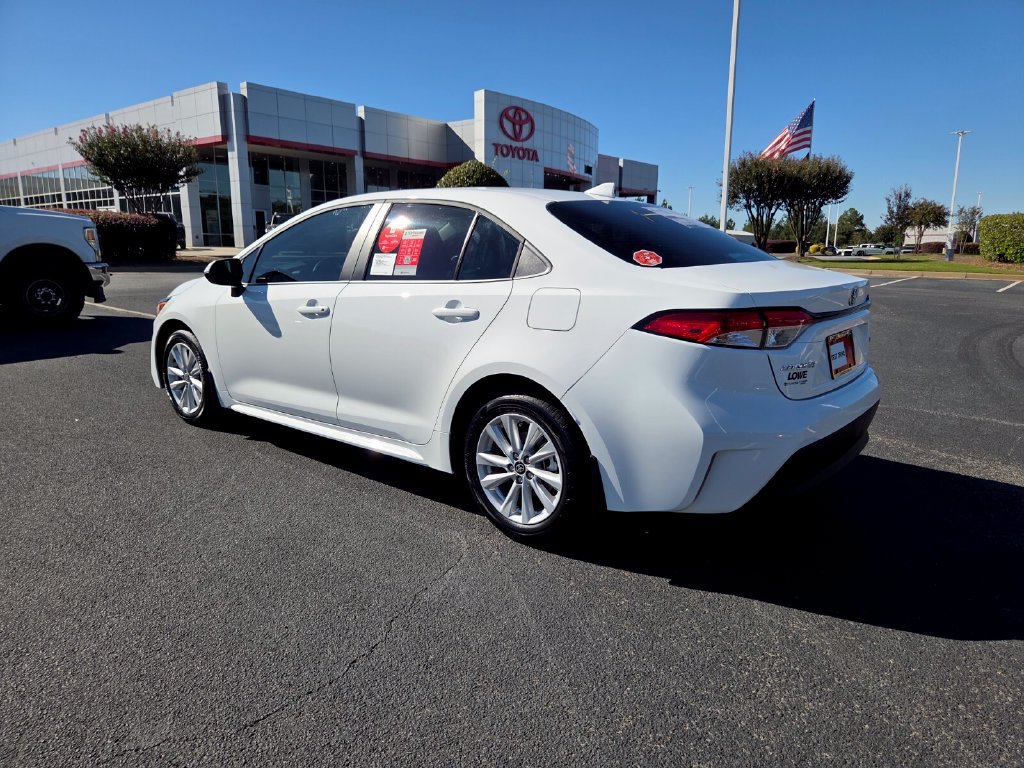 New 2027 Toyota Corolla LE w/ LE Premium Package FWD image 9
