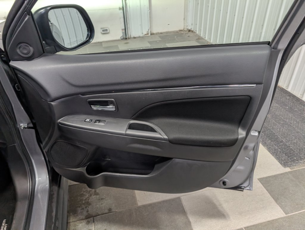 Used 2026 Mitsubishi Outlander Sport ES AWD/4WD image 25