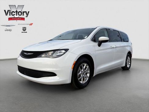 Certified 2023 Chrysler Voyager LX FWD image 1