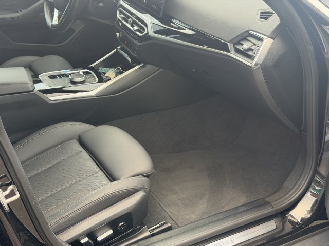 Used 2024 BMW i4 xDrive40i AWD/4WD image 16