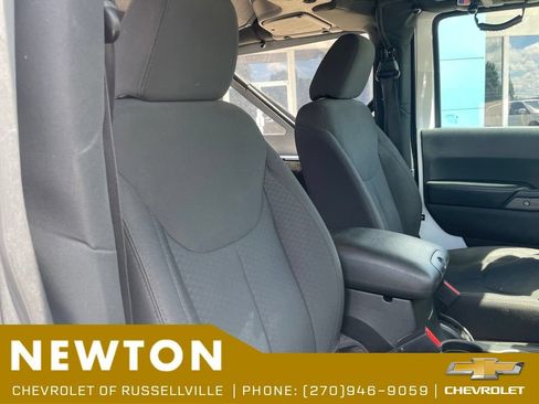 Used 2016 Jeep Wrangler Sport w/ Connectivity Group AWD/4WD image 21