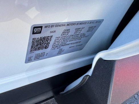 New 2026 Chevrolet Equinox EV LT image 15