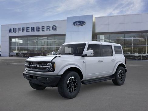 New 2025 Ford Bronco Outer Banks image 1