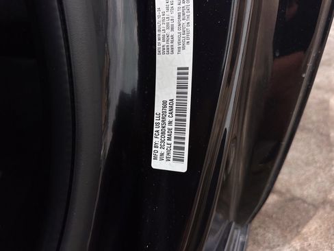 Used 2024 Dodge Charger Daytona Scat Pack w/ Plus Group AWD/4WD image 23