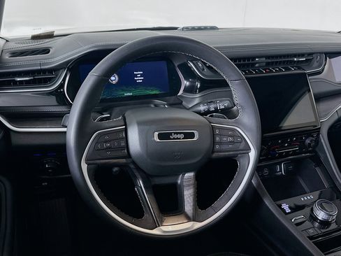 Used 2022 Jeep Grand Cherokee Limited 4xe w/ Luxury Tech Group II image 18