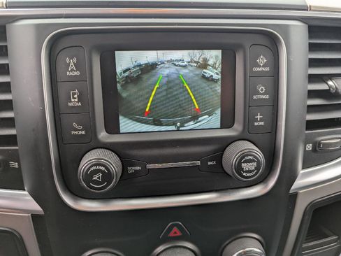 Used 2018 RAM 2500 SLT image 17