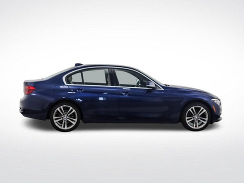 Used 2018 BMW 330i xDrive Sedan AWD/4WD image 6