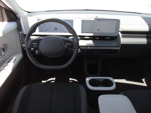 Used 2024 Hyundai Ioniq 5 SEL RWD image 17