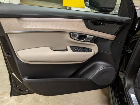 New 2026 Volvo XC90 T8 Plus image 9