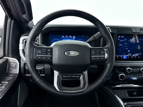 Used 2025 Ford F450 Platinum w/ FX4 Off-Road Package image 49