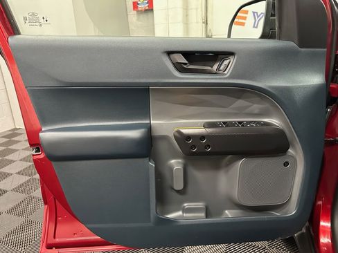 Used 2025 Ford Maverick Tremor AWD/4WD image 18