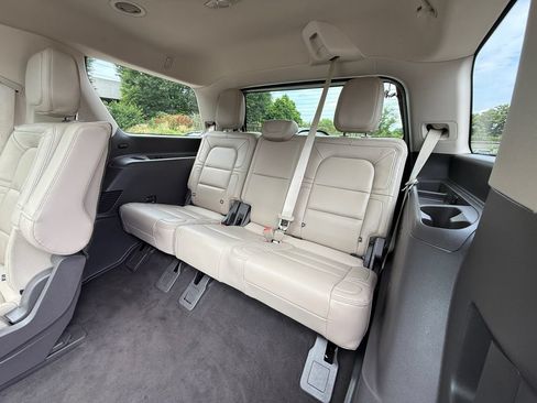 Used 2024 Lincoln Navigator Reserve AWD/4WD image 27