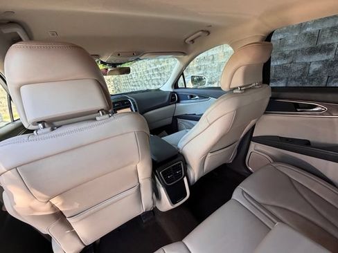 Used 2019 Lincoln Nautilus Select FWD image 30