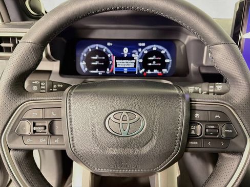 New 2026 Toyota 4Runner Limited AWD/4WD image 15