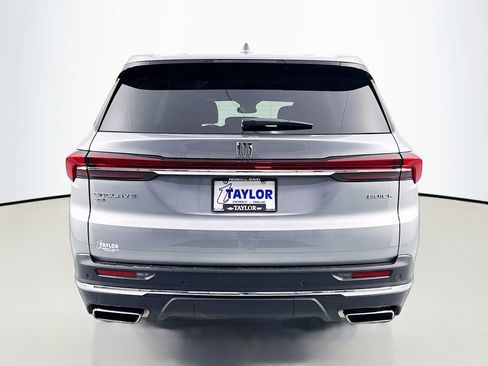 Used 2025 Buick Enclave Preferred image 6