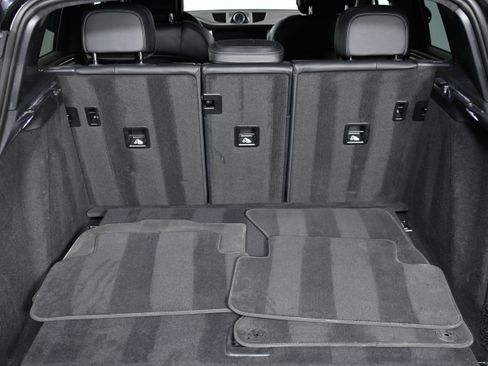 Used 2020 Porsche Macan Turbo image 32