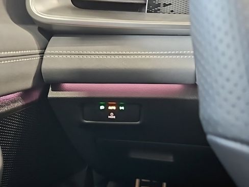 New 2026 Volkswagen Tiguan SE R-Line image 36