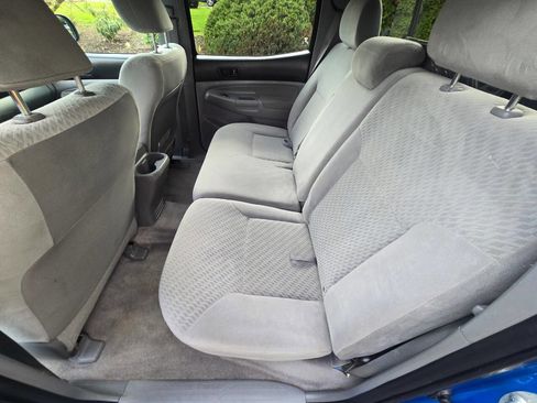 Used 2010 Toyota Tacoma V6 4x4 4dr Double Cab 5.0 ft S image 14