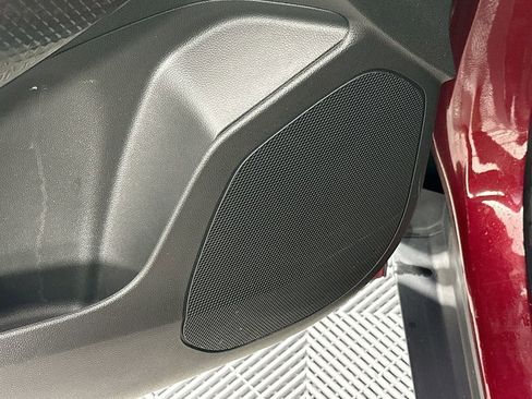 Used 2024 Chevrolet Trax RS image 24