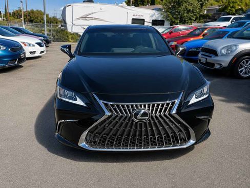 Used 2023 Lexus ES 350 w/ Premium Package FWD image 2