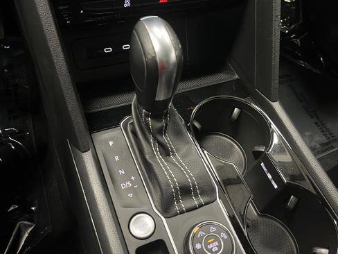 Used 2023 Volkswagen Atlas SEL AWD/4WD image 19