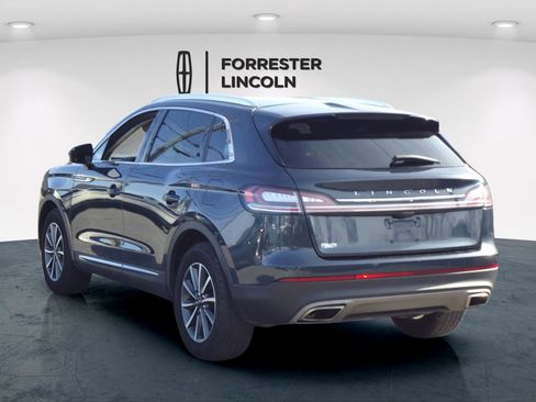 Used 2022 Lincoln Nautilus AWD image 5