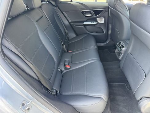 Used 2023 Mercedes-Benz GLC 300 4MATIC image 8