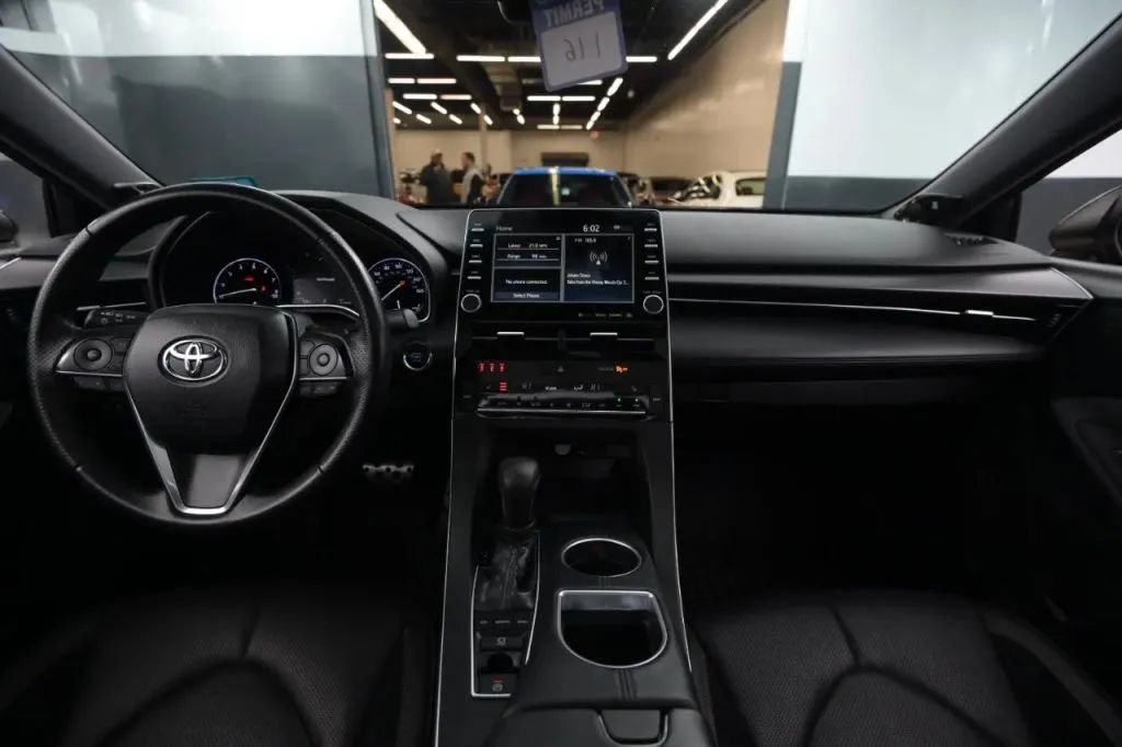 Used 2019 Toyota Avalon XSE w/ All Weather Liner Package FWD image 22