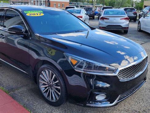 Used 2017 Kia Cadenza Premium FWD image 4